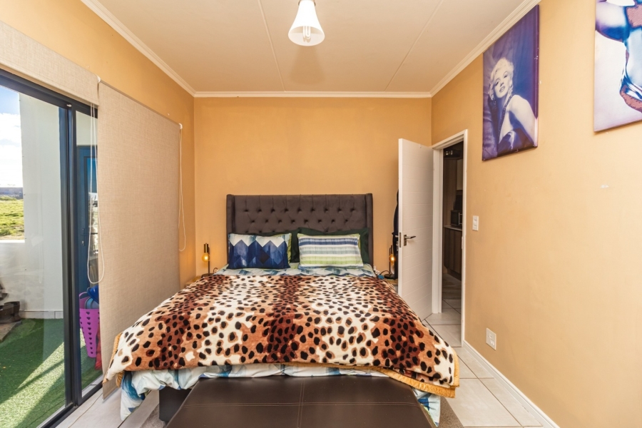 1 Bedroom Property for Sale in De Zicht Estate Western Cape